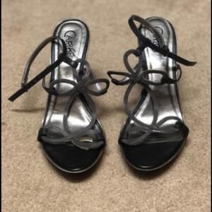 Carlos by Carlos Santana Stunner heels